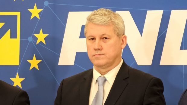 cine-este-catalin-predoiu,-presedinte-interimar-al-pnl-dupa-ce-ilie-bolojan-s-a-autosuspendat