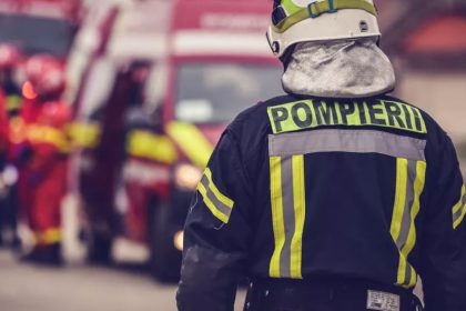 incendiu-in-localitatea-ruginoasa!-pompierii-intervin