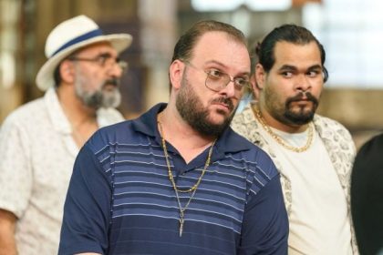 cum-a-ajuns-mentalistul-simion-r.-stefan-actor-in-serialul-tatutu