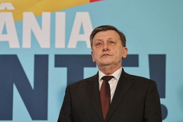 sloganul-lui-antonescu-la-alegeri:-romania,-inainte-sau-romania,-inapoi