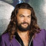 ce-a-patit-jason-momoa-intr-o-toaleta-a-unui-bar-din-zurich