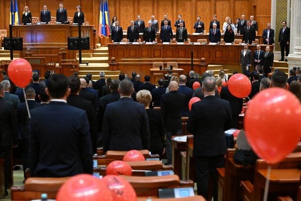 ce-nu-s-a-vazut-la-tv-la-dezbaterea-motiunii-de-cenzura