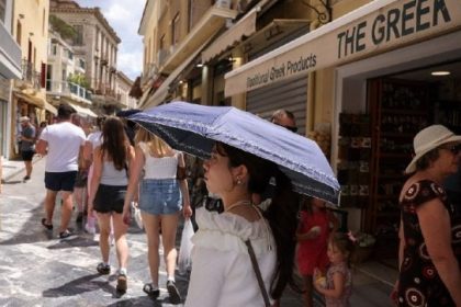 cartierul-zeilor,-cel-mai-vechi-din-atena,-amenintat-de-airbnb-si-selfie-uri