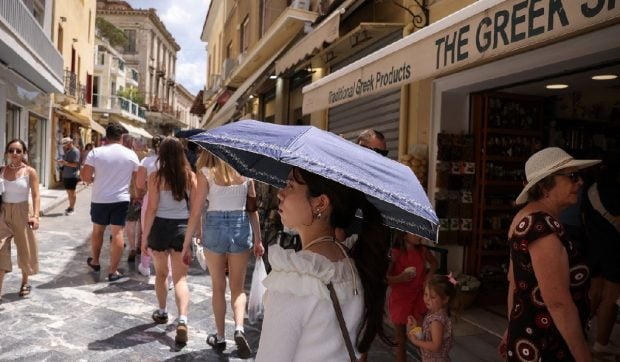 cartierul-zeilor,-cel-mai-vechi-din-atena,-amenintat-de-airbnb-si-selfie-uri