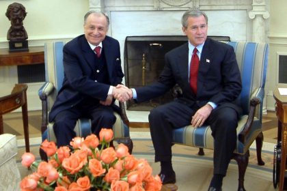 momentul-de-varf-in-cariera-lui-ion-iliescu.-vizita-sa-oficiala-la-washington