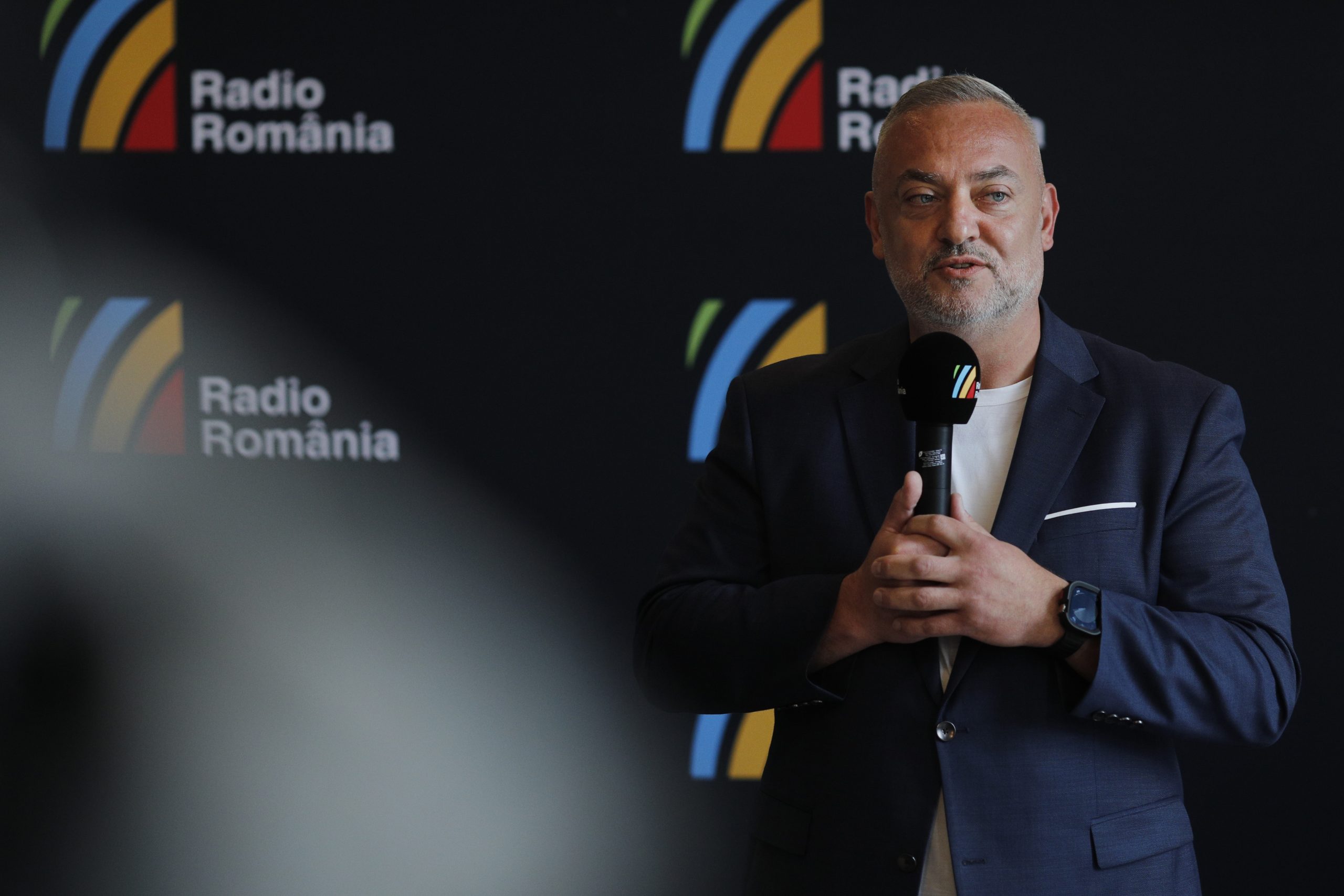 verificari-interne-la-radio-romania,-dupa-ce-catalin-tone,-acuzat-ca-a-plagiat-doua-doctorate,-a-fost-invitat-la-o-emisiune-fara-sa-fie-intrebat-despre-acuzatii-–-hotnews.ro