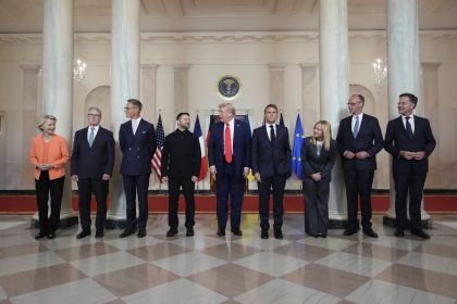 cele-mai-ciudate-momente-din-vizita-lui-zelenski-si-a-liderilor-europeni-la-casa-alba-–-hotnews.ro