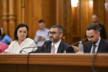 proiect-care-prevede-blocarea-transferurilor-si-detasarilor,-in-dezbatere-publica
