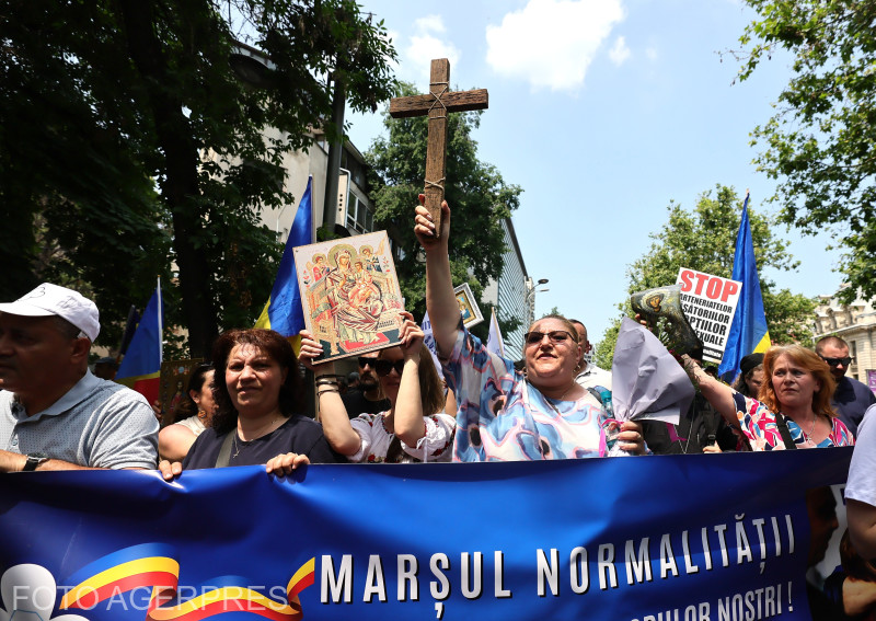 suveranistii-copy/paste,-circ-si-fapte-penale-–-hotnews.ro