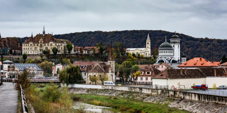 top-10-cele-mai-frumoase-orase-de-vizitat-din-romania.-de-la-orase-vibrante-pana-la-medievale