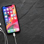 de-ce-isi-pierde-iphone-ul-bateria-peste-noapte-si-cum-poti-preveni-asta