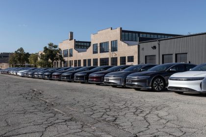 compania-descrisa-ca-o-ucigasa-a-tesla-s-a-prabusit-rasunator-pe-bursa-–-hotnews.ro