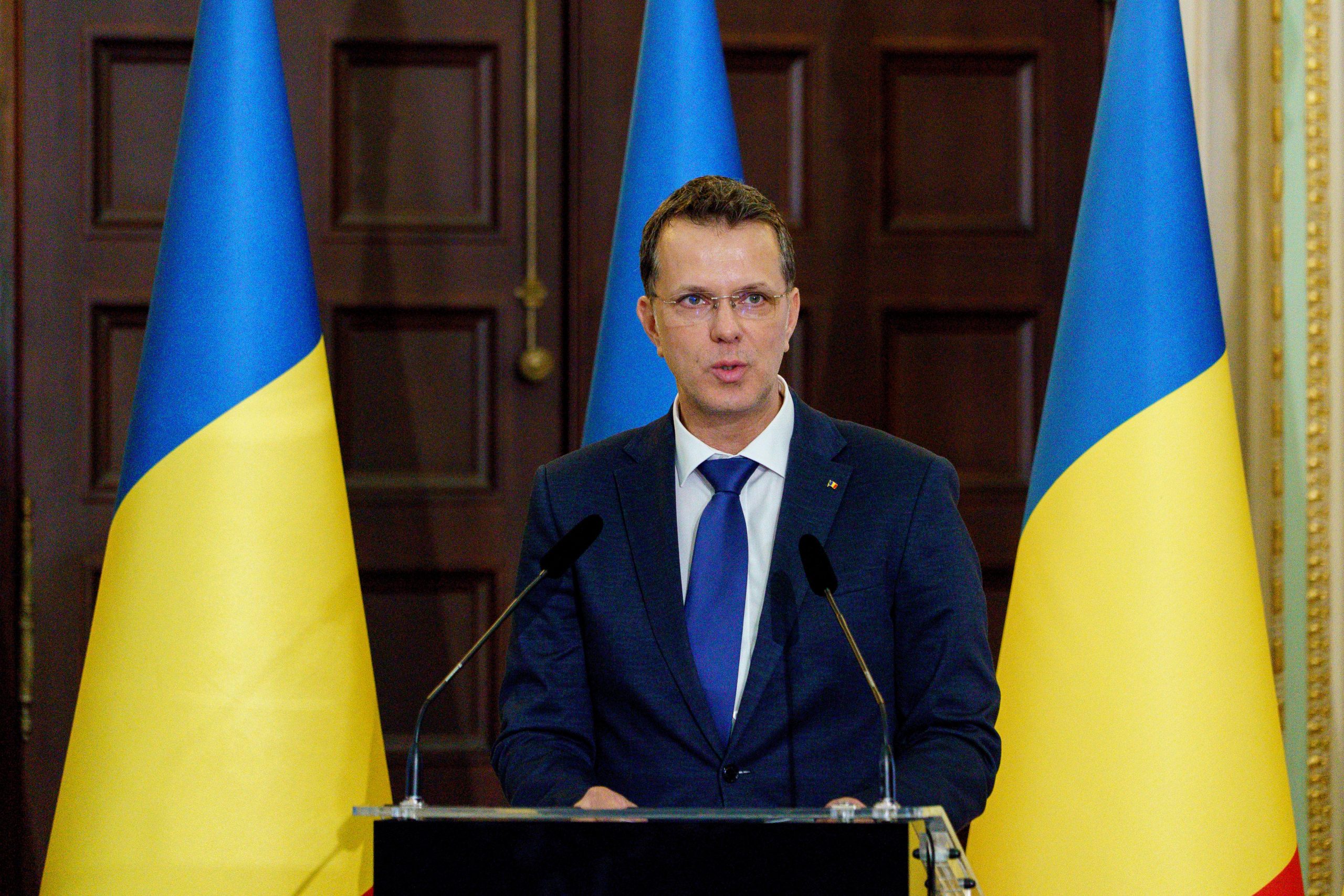 ministrul-apararii,-dupa-retinerea-barbatului-acuzat-ca-spiona-pentru-belarus:-spatiul-est-european-ramane-un-teritoriu-de-joaca-pentru-putin-–-hotnews.ro