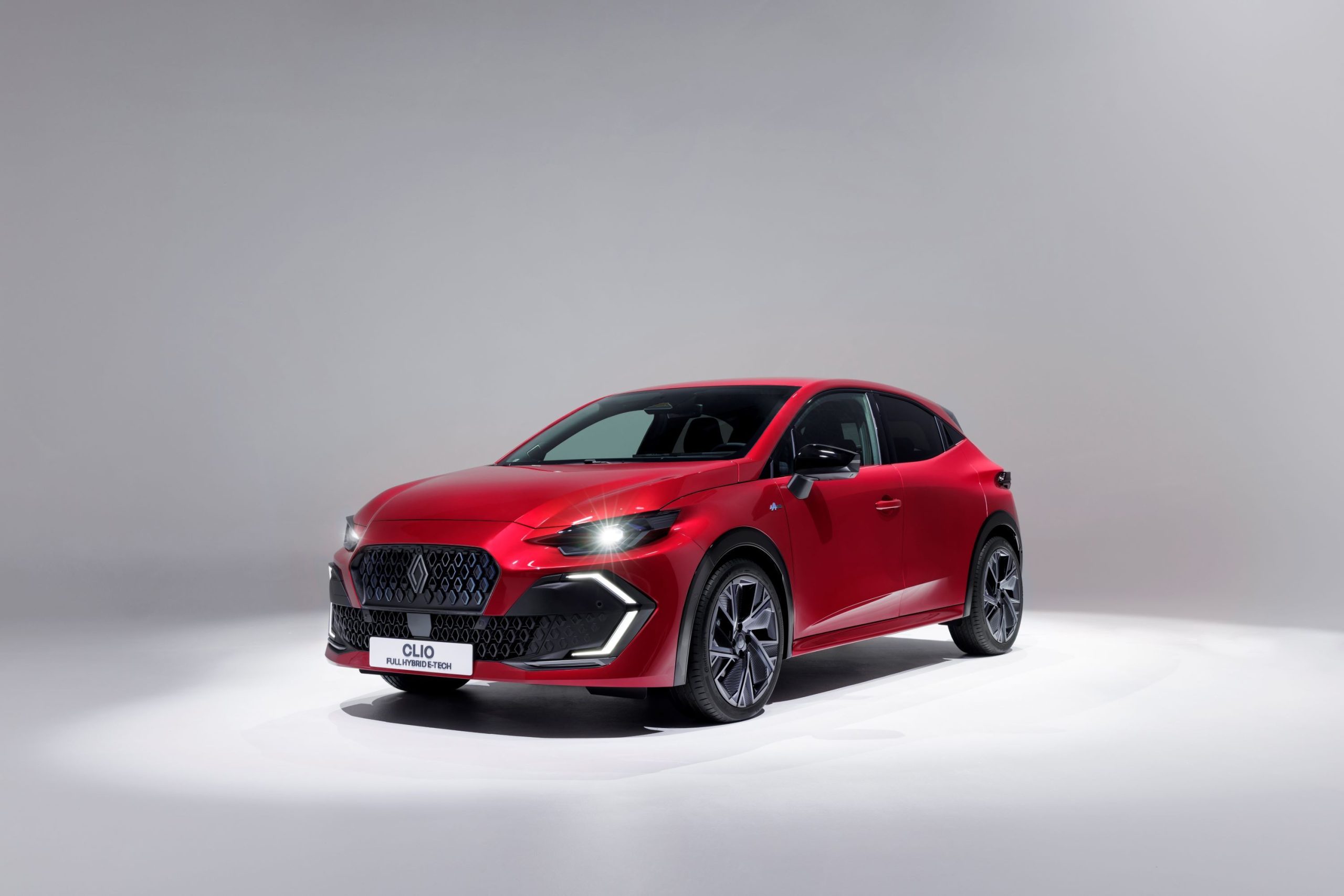 foto-una-dintre-cele-mai-vandute-masini-din-romania-a-ajuns-la-a-sasea-generatie-cum-arata-noul-renault-clio-–-hotnews.ro