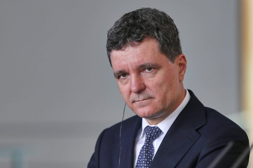 razboiul-(civil)-pentru-reformarea-romaniei-si-o-ecuatie-pentru-matematicianul-dan-–-hotnews.ro