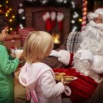 cat-costa-sa-mergi-in-laponia-sa-l-intalnesti-pe-mos-craciun-si-sa-te-plimbe-renii-prin-padure?