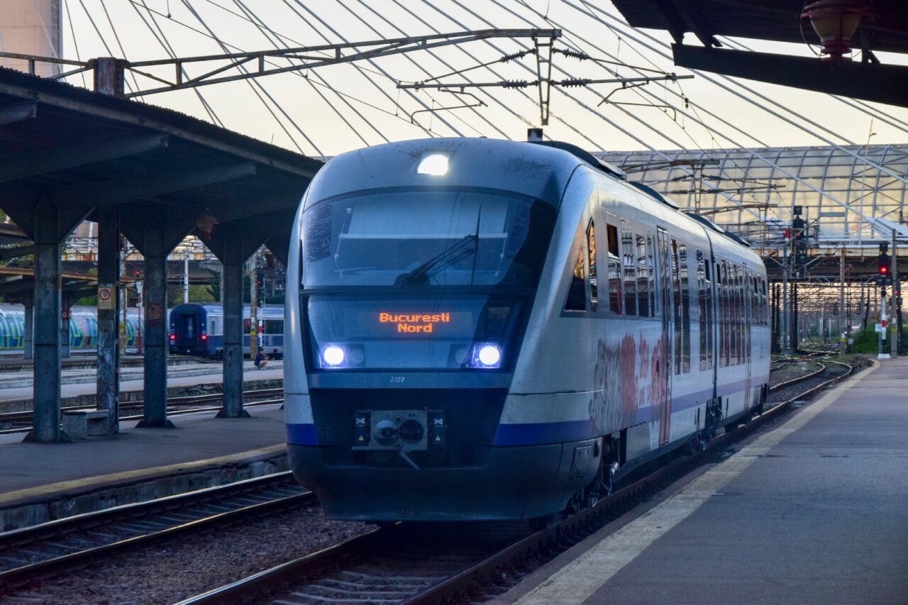 cfr-calatori-anunta-mersul-trenurilor,-dupa-trecerea-la-ora-de-iarna