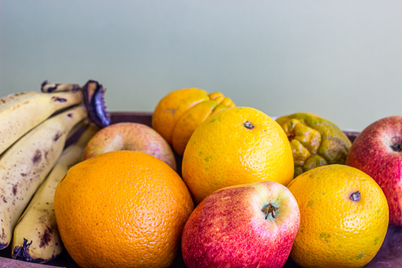 fructul-ale-carui-coji-pot-valora-pana-la-17000-de-euro.-romanii-il-consuma-in-fiecare-iarna