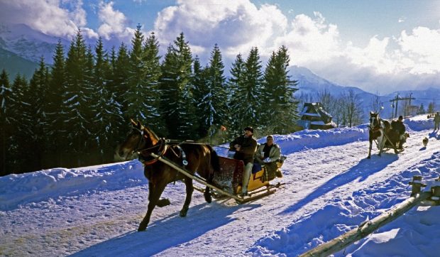 zece-destinatii-din-europa-unde-iarna-arata-ca-intr-un-basm