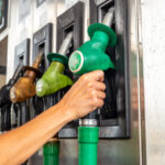 criza-lukoil,-analizata-de-experti:-risc-de-haos-la-pompa-si-preturi-mai-mari-cu-20%