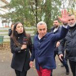 calin-georgescu-se-prezinta-in-fata-la-politia-buftea-pentru-semnarea-controlului-judiciar