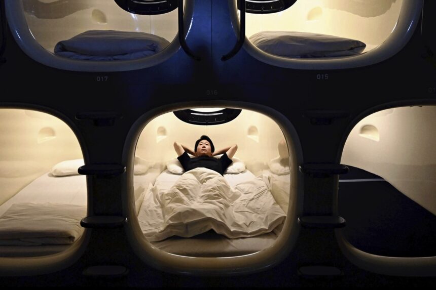 de-ce-hotelurile-capsula-se-raspandesc-in-marile-orase-ale-lumii-un-concept-aparut-in-japonia-pentru-cazarea-functionarilor-epuizati-de-munca-–-hotnews.ro