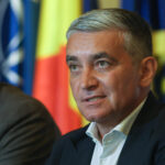 cum-explica-prefectul-pnl-de-prahova-ca-nu-i-a-incetat-mandatul-primarului-din-sinaia,-coleg-de-partid,-retinut-mai-multe-luni-de-dna:-legea-se-si-interpreteaza-–-hotnews.ro