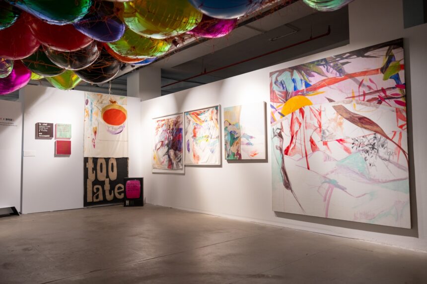 a-inceput-base-2025:-13-artisti-romani-isi-prezinta-lucrarile-la-una-dintre-cele-mai-importante-expozitii-de-arta-din-turcia,-cu-sprijinul-trendyol-art-–-hotnews.ro