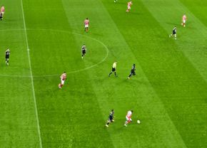 dinamo-–-otelul,-cainii-vor-revansa-pentru-meciul-din-tur-meciul-a-inceput-cu-o-intarziere-de-un-sfert-de-ora