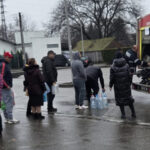 zeci-de-mii-de-romani-din-prahova-si-dambovita,-fara-apa-potabila.-oamenii-se-alimenteaza-din-cisterne