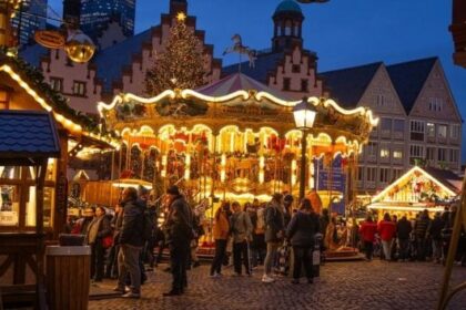 cat-costa-vacanta-in-decembrie-2025-la-cele-mai-mari-targuri-de-craciun-din-europa.-zboruri-dus-intors-de-la-66-de-euro