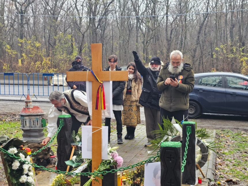 foto/video-cum-au-comemorat-simpatizantii-miscarii-legionare-87-de-ani-de-la-moartea-lui-zelea-codreanu:-de-ce-sa-nu-fie-voie?-jandarmi,-politisti,-nu-ne-a-zis-nimeni-nimic-am-aflat-de-pe-tiktok-–-hotnews.ro