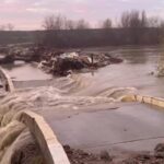 pericol-langa-bucuresti!-viitura-a-rupt-mai-multe-poduri,-dupa-ce-barajul-mihailesti-a-fost-golit