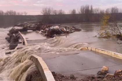 pericol-langa-bucuresti!-viitura-a-rupt-mai-multe-poduri,-dupa-ce-barajul-mihailesti-a-fost-golit