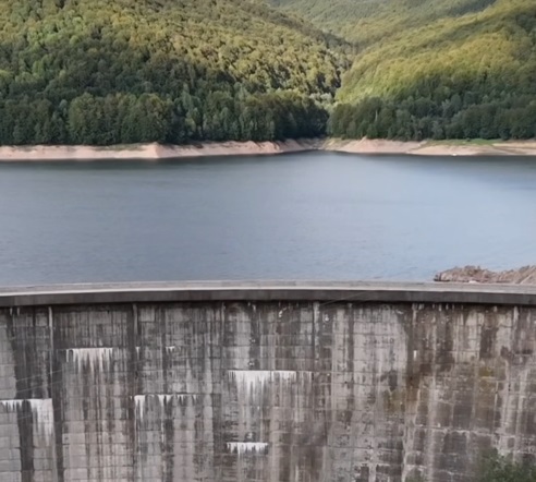 criza-de-la-barajul-paltinu-scoate-la-iveala-dezastrul-barajelor-din-romania:-sute-neautorizate,-fara-proprietar