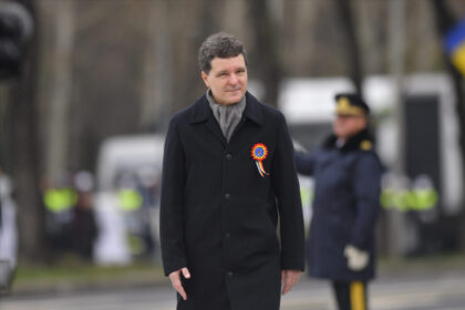 nicusor-dan,-la-vot:-de-mult-n-am-mai-votat-pentru-altcineva-in-afara-de-mine.-video