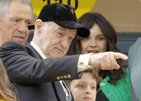 episod-incredibil-cand-gigi-becali-a-vorbit-cu-antrenorul-fcsb-in-timpul-derby-ului:-mi-a-zis-sa-l-scot