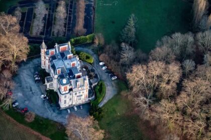 apartamente-la-castel-in-franta-la-pret-de-apartament-la-bloc-in-bucuresti.-cat-costa-sa-dormi-pe-viata-in-patul-ioanei-d’arc