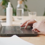 un-experiment-cu-rezultate-ingrijoratoare.-algoritmii-linkedin-ar-discrimina-femeile