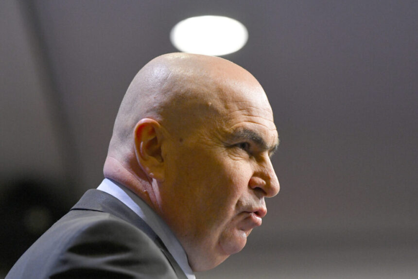 bolojan-ar-vrea-ca-salariul-minim-sa-fie-inghetat,-la-fel-ca-pensiile-in-2026.-care-va-fi-deficitul?