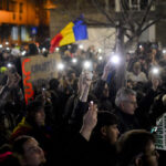 a-treia-zi-de-proteste-pentru-justitie-in-bucuresti-si-marile-orase.-manifestanti-in-piata-victoriei
