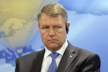 cazul-adolescentului-din-craiova-care-il-ameninta-pe-klaus-iohannis:-de-la-mesaje-online-la-ancheta-penala