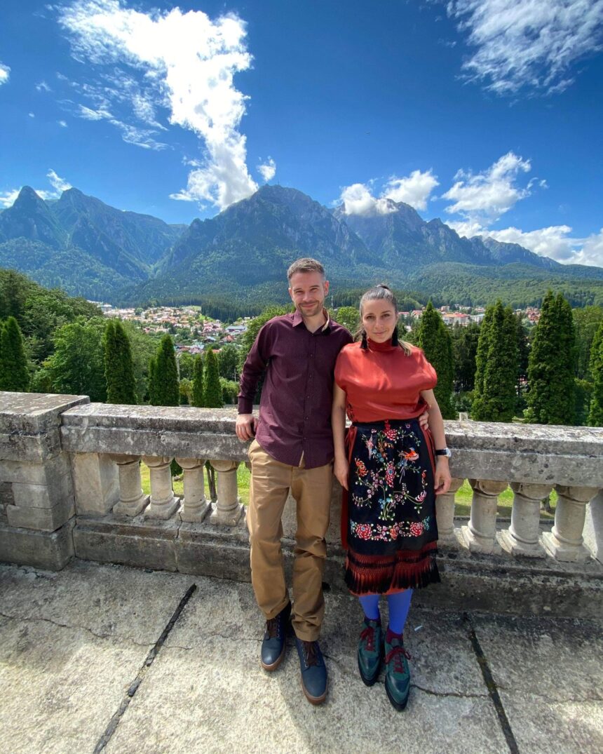 octavia-si-lucian,-sezi:-mobila-traditionala-reinterpretata-|-revista-biz-–-prima-revista-de-business-din-romania