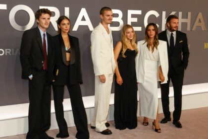 motivul-real-pentru-care-s-a-rupt-totul-in-familia-beckham.-gafa-din-ziua-nuntii-lui-brooklyn-care-a-aprins-scandalul