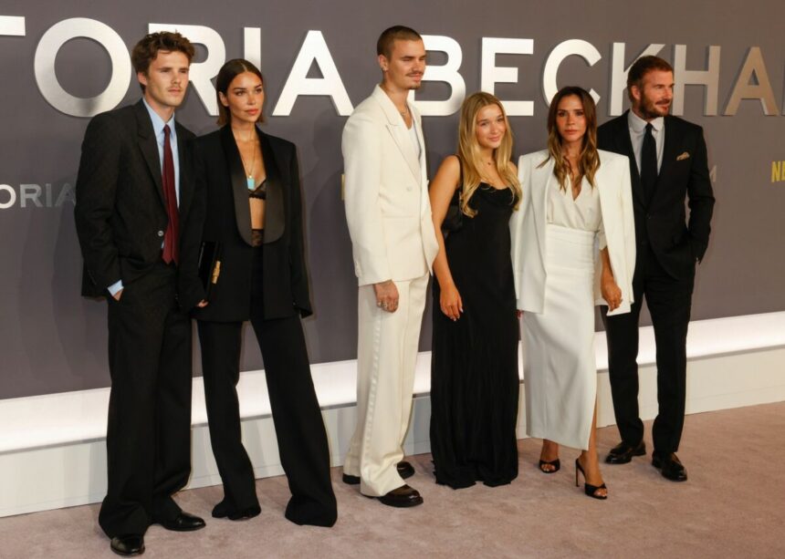 motivul-real-pentru-care-s-a-rupt-totul-in-familia-beckham.-gafa-din-ziua-nuntii-lui-brooklyn-care-a-aprins-scandalul