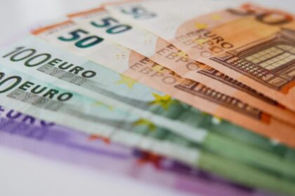 o-greseala-a-unei-companii-aeriene-i-a-costat-pe-doi-elvetieni-circa-2.500-de-euro:-cum-s-a-intamplat-totul