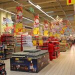 aproape-jumatate-dintre-romani-spun-ca-vor-cheltui-mai-putin-in-perioada-sarbatorilor-de-iarna-–-sondaj-–-economica.net