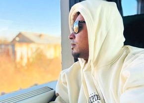 cosmar-pentru-cel-mai-bun-marcator-strain-din-istoria-ligii-1-i-s-a-propus-sa-devina-traficant-de-droguri-la-doar-10-ani:-mi-au-impuscat-un-var-+-traiam-18-persoane-intr-o-casa.-nu-am-avut-pat-pana-la-21-de-ani!