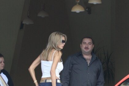 regina-r&b-si-printul-tiganilor-iubirea-galactica-ce-n-a-incaput-pe-un-tron