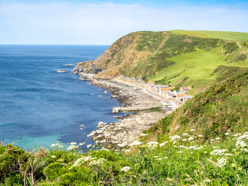 povestea-satelor-pierdute-in-mare-din-regatul-unit:-s-a-scufundat-si-biserica,-iar-clopotele-se-auzeau-in-continuare